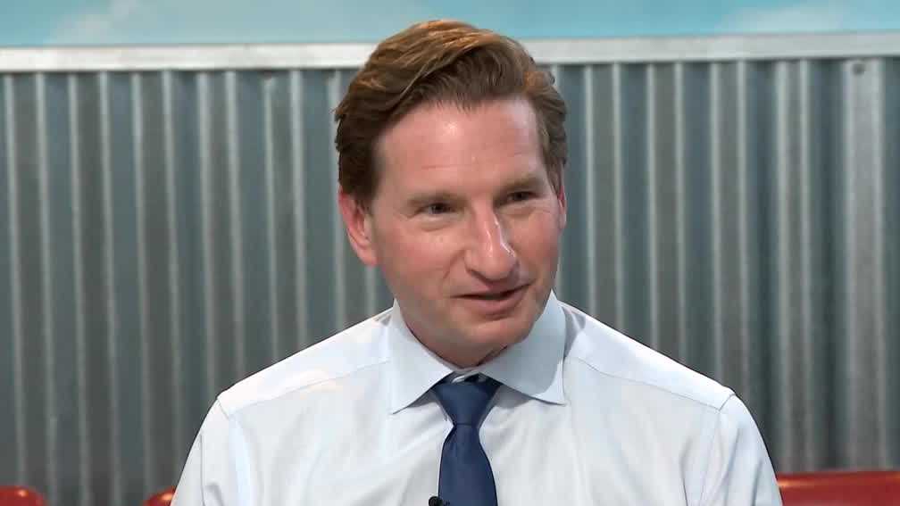 Phillips talks about famous grandmother in 'Candidate Café'