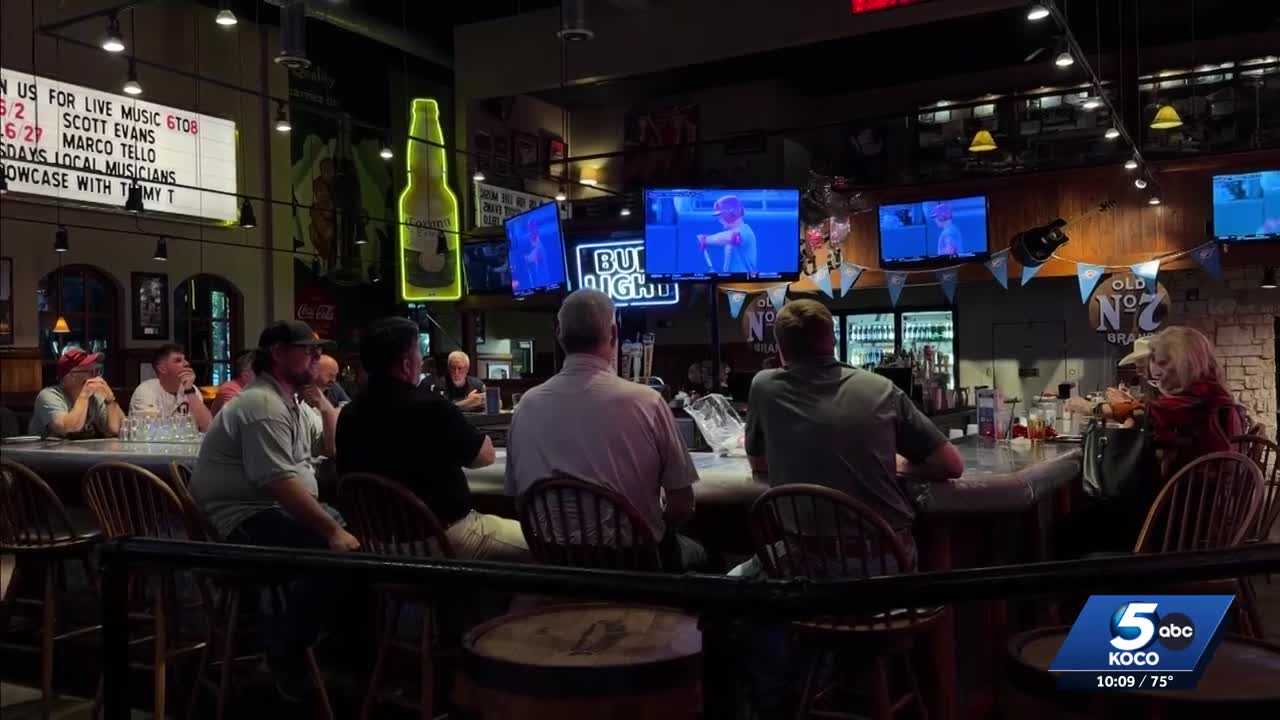 Sooner Nation packs Toby Keith’s OKC bar to cheer OU on to national championship title