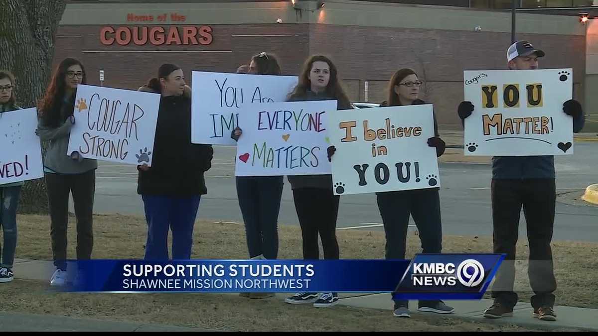 Shawnee Mission Northwest met with support after deaths of two students