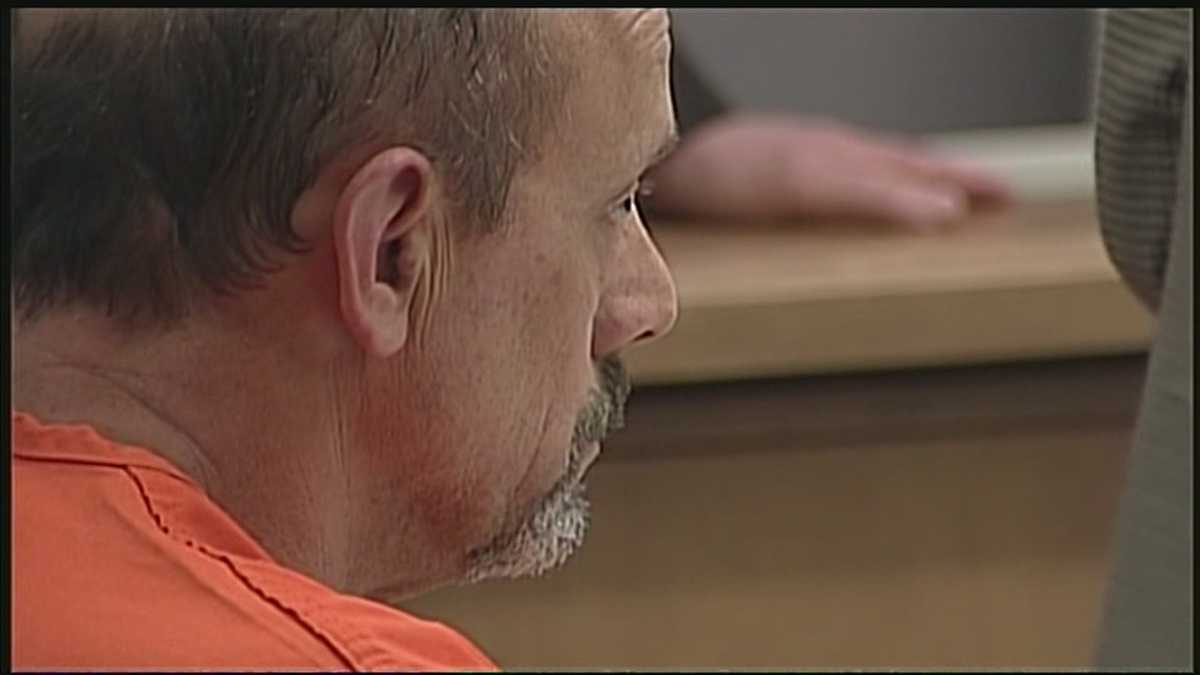 Man arraigned on murder charge in wife's stabbing