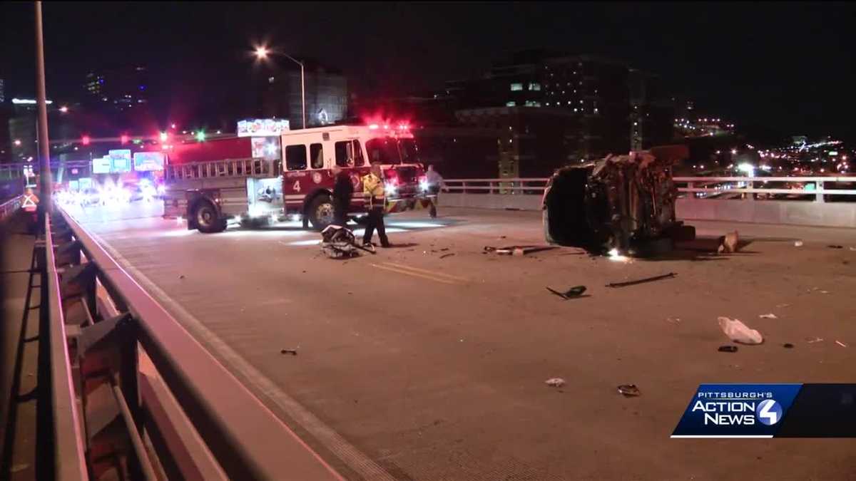 自由桥上的撞车事故导致2人送院