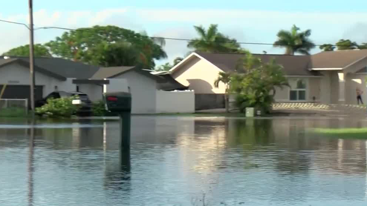 Flooding leaves San Carlos Park yards and streets submerged