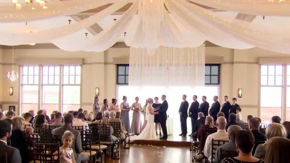 Engaged couples scrambling after popular event venue files for bankruptcy(02)