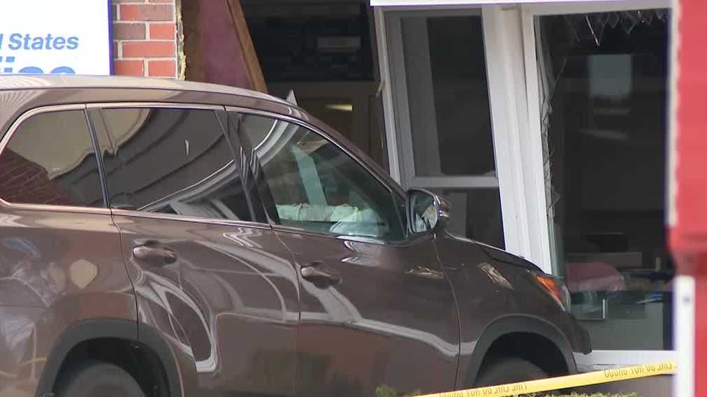 North Hampton, New Hampshire post office damaged in car crash