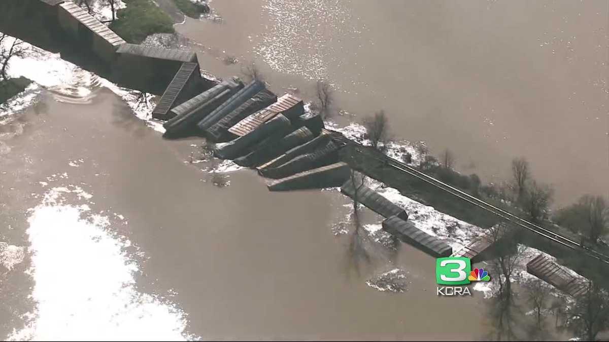 Freight train derails into the water near Elk Grove