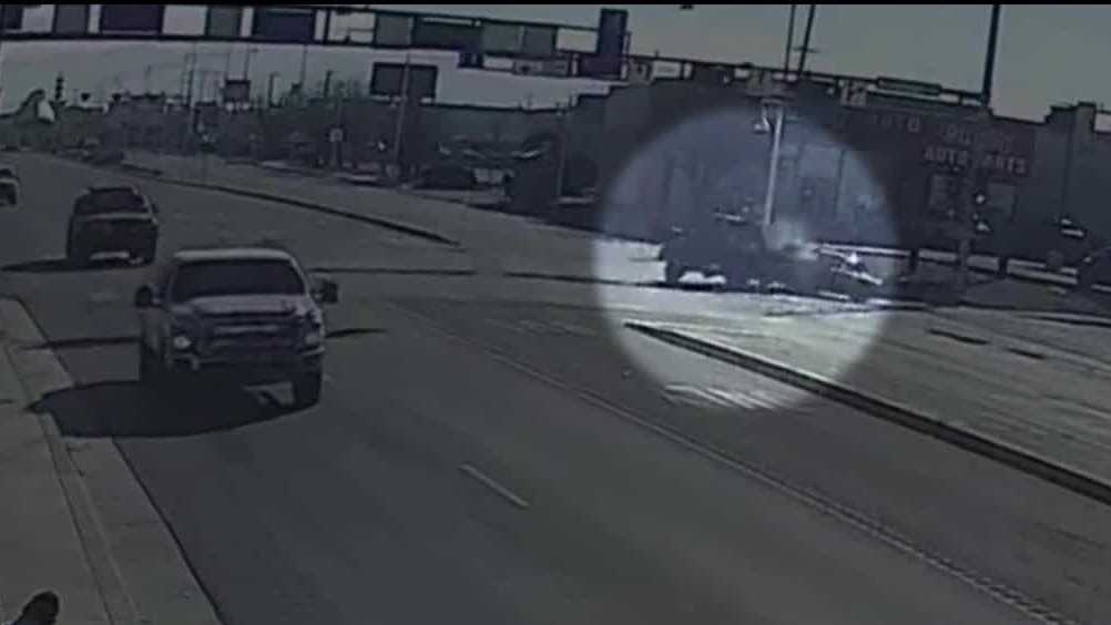 Did the police chief break policy when running red light and crashing? - Vimarsana News