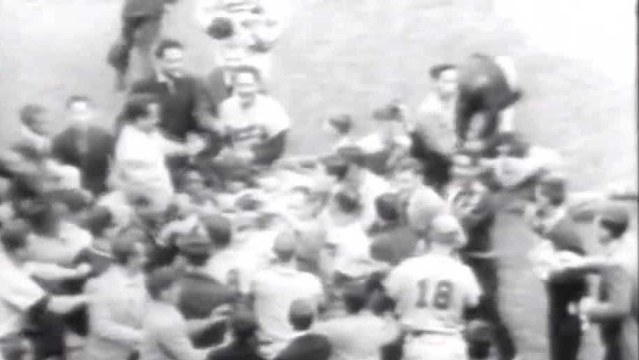 'Memories for life': 1957 Braves bat boy recounts Milwaukee's only World Series victory