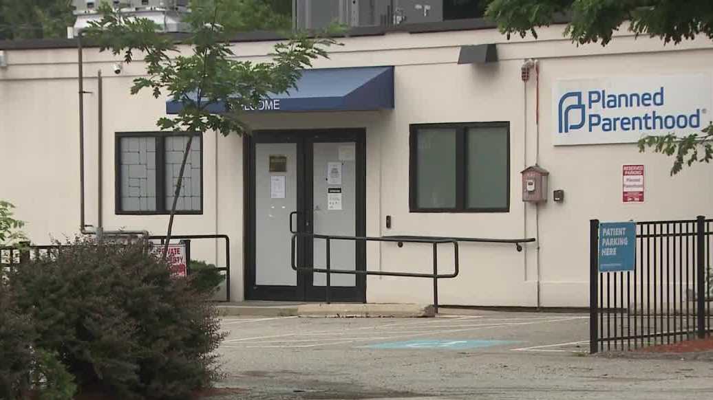 NH House committee advances bill to repeal buffer zone law protecting women's health clinics