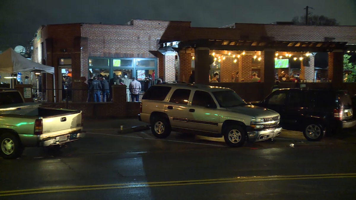 Tuscaloosa bar erupts after Alabama's national title gamewinning touchdown