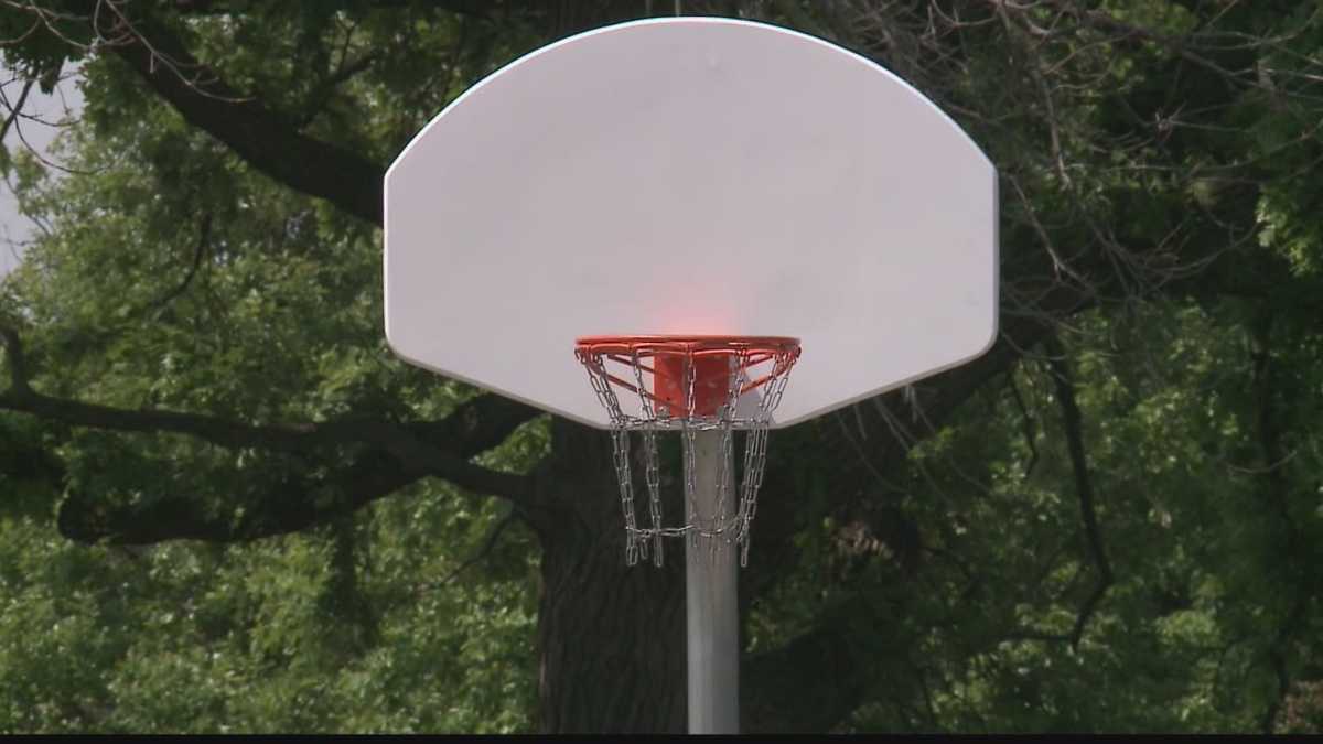 Kenosha #39 s Lincoln Park basketball courts re open Kenosha #39 s Lincoln Park basketball courts re open