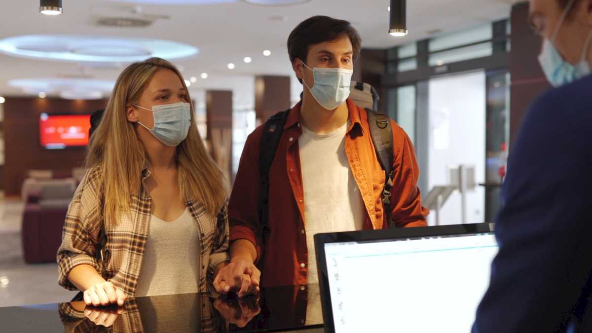 Is it safe to stay in hotels during the pandemic?