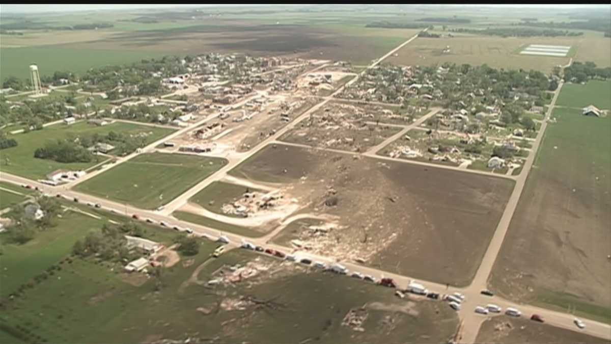 Security cameras capture Pilger tornado destruction