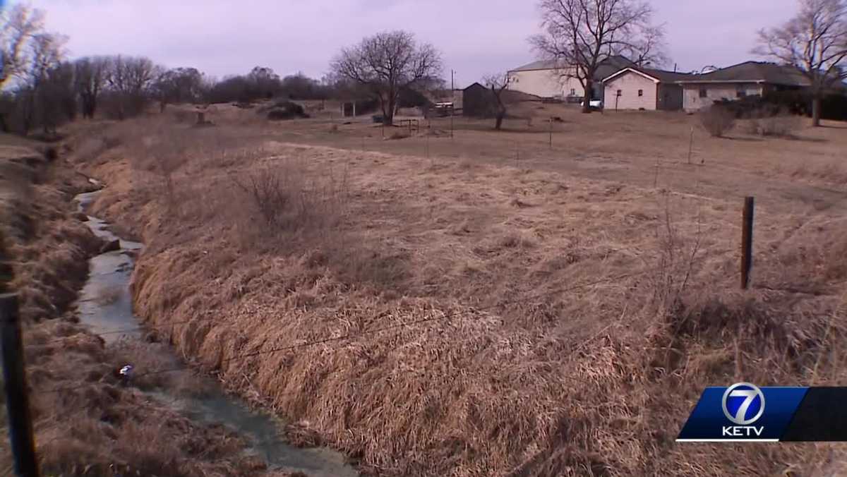 Mead farmer wants his poisoned pond cleaned up