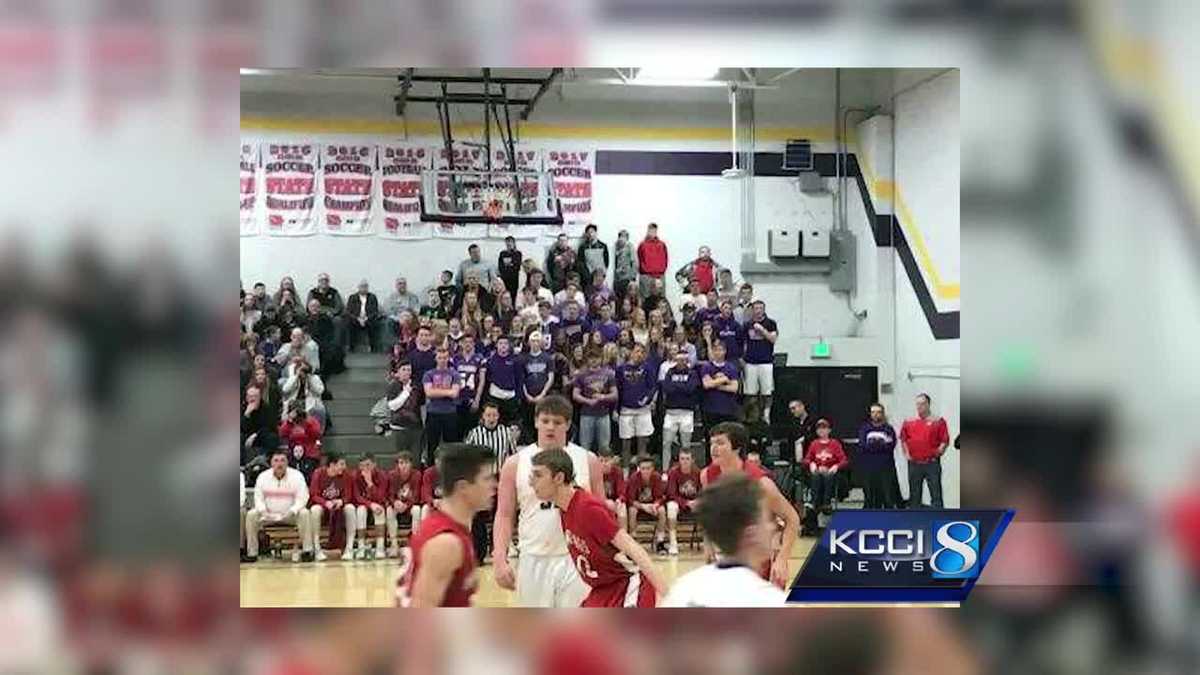 A class act: Iowa students wear rival’s colors in show of support