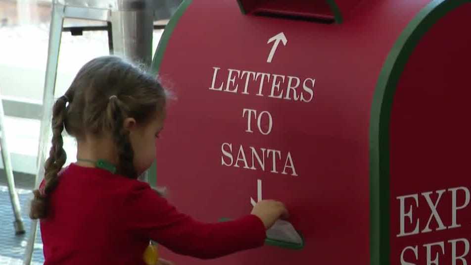 Holiday events bring lights and family fun to Downtown Omaha