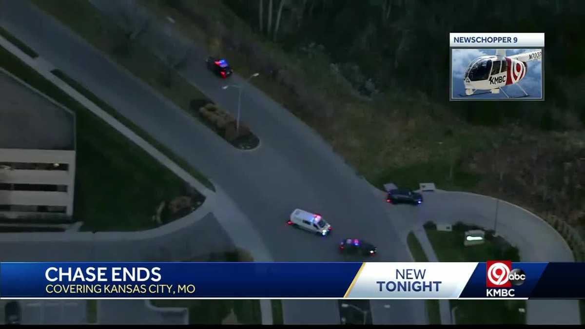 2 in custody after police chase ends south KC