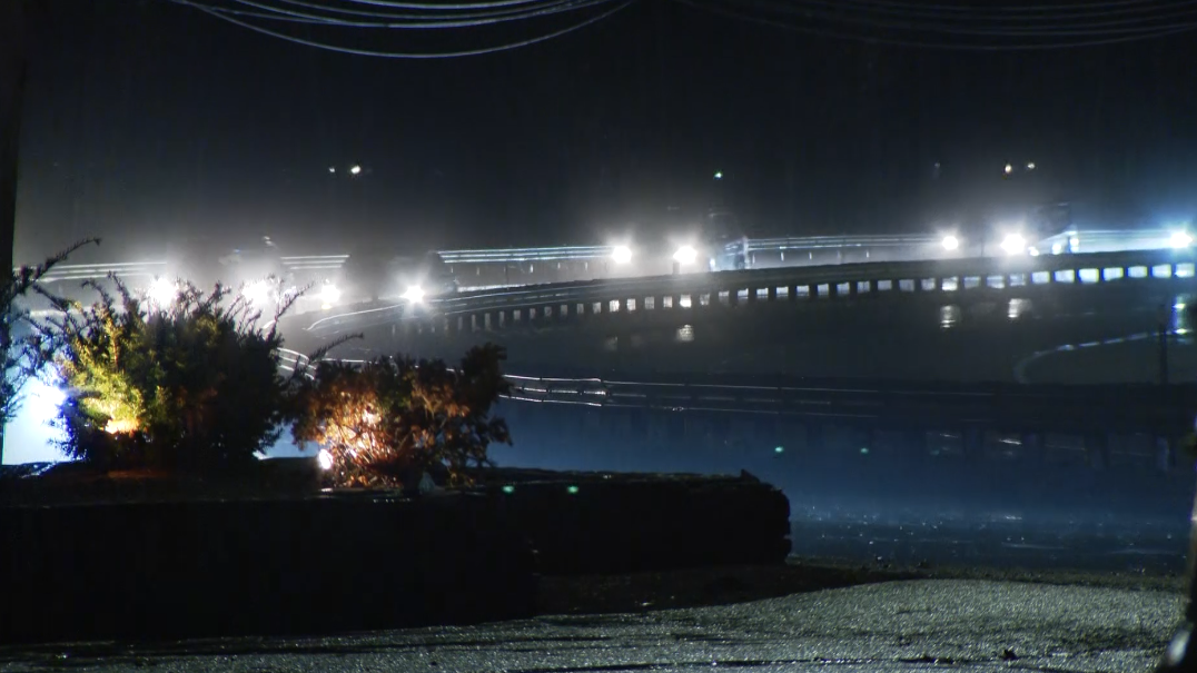 Mass. drivers battle elements on the road as Thanksgiving travel ramps up