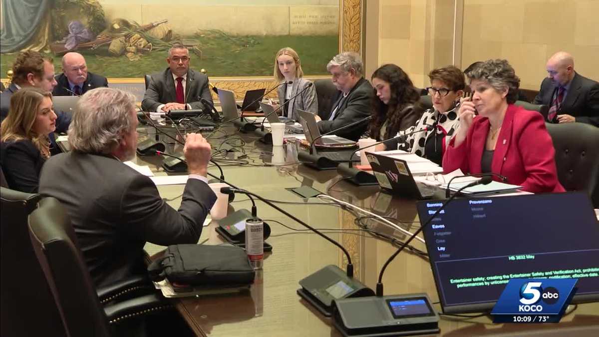 Oklahoma bill aims to crack down on strip clubs by requiring exotic entertainers get licensed