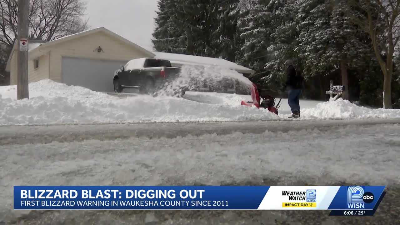 Blizzard warning brings neighbors together