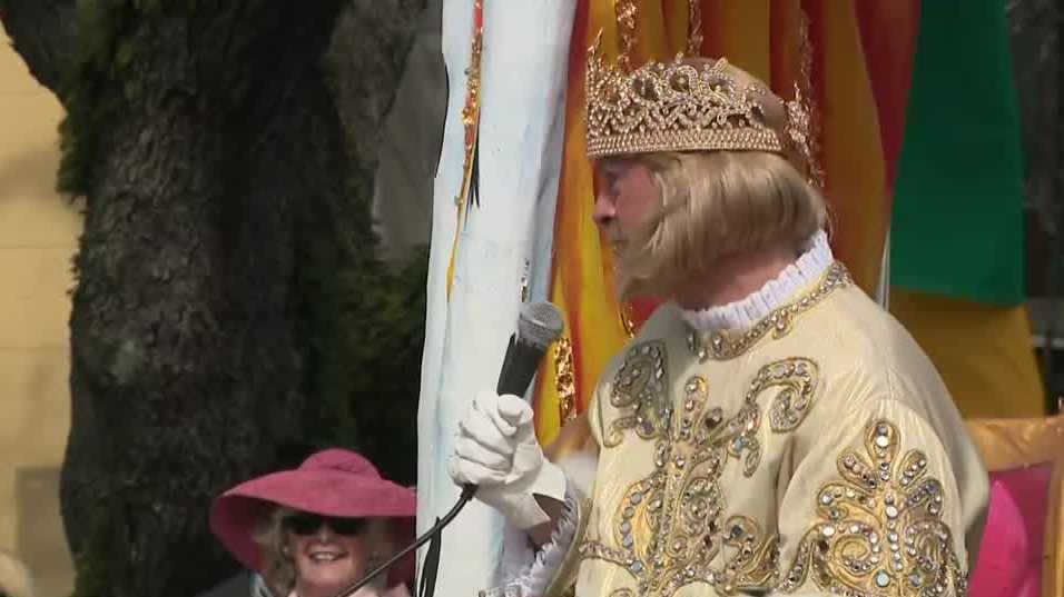 WATCH: Rex, King of Carnival, toasts his queen at new location