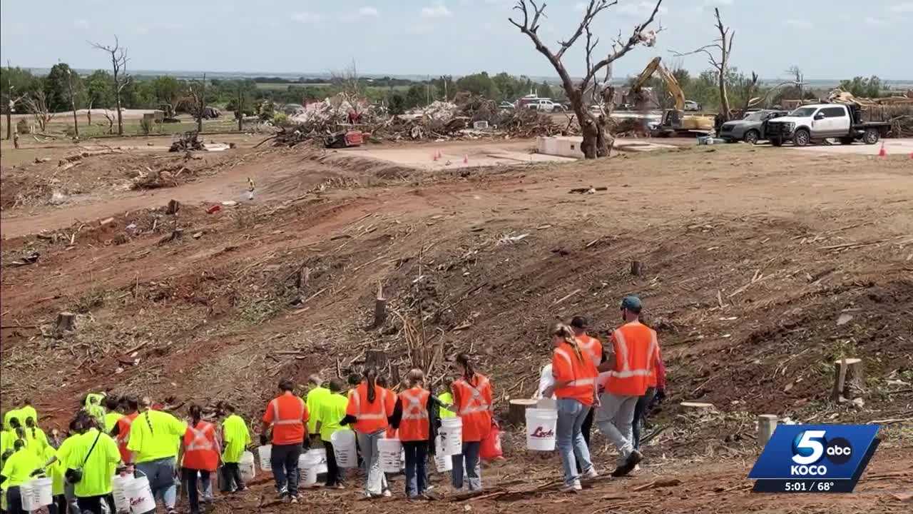 Volunteer organizations continue Enid cleanup efforts after EF-4 tornado