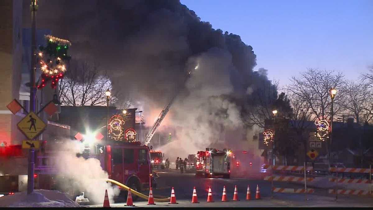 Fire destroys historic Waterford building