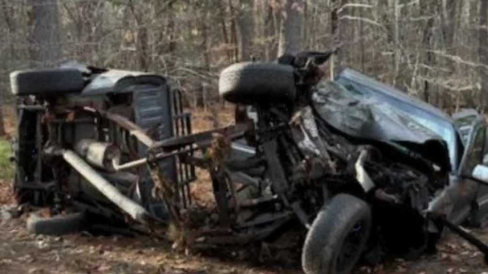 Maine driver is seriously injured after crashing into a tree - WMTW