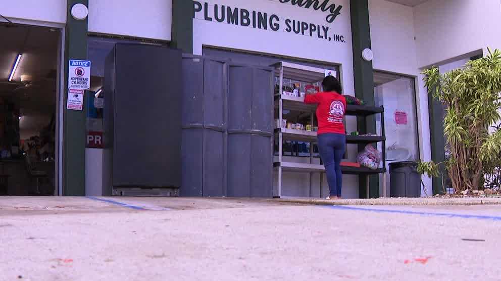 Families on Florida's Gulf Coast turn to food pantries amid government shutdown