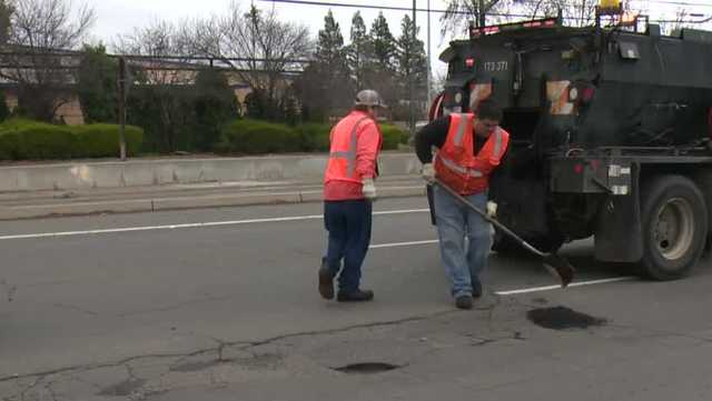 More potholes across Sacramento following recent storms - Vimarsana News