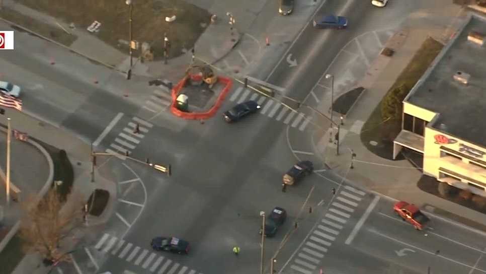 Kansas City police investigate homicide after man shot inside vehicle near Linwood and Broadway