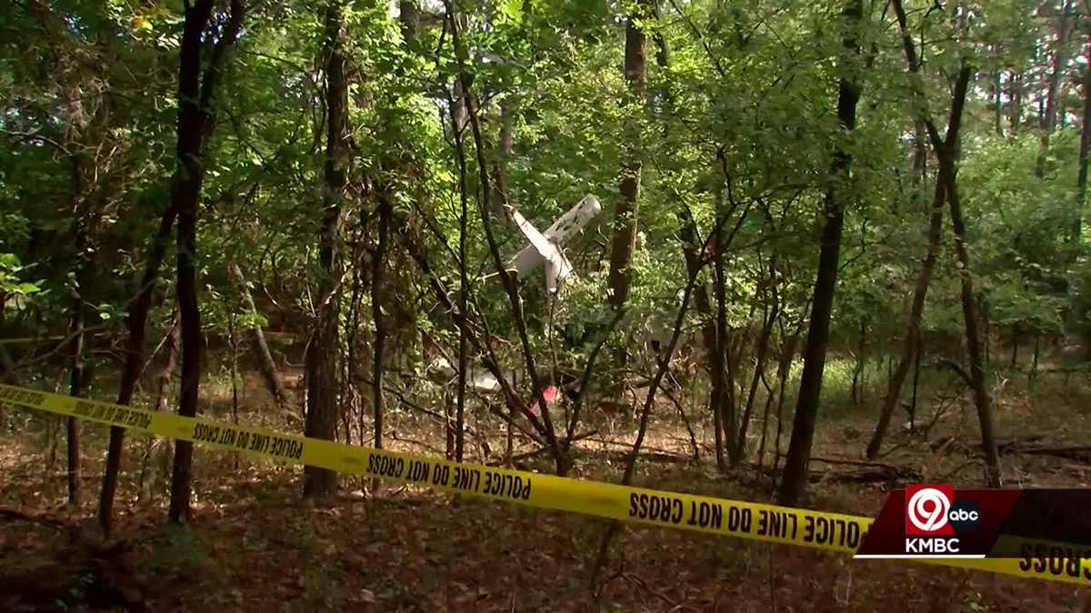 Authorities release victim identifications from Missouri plane crash