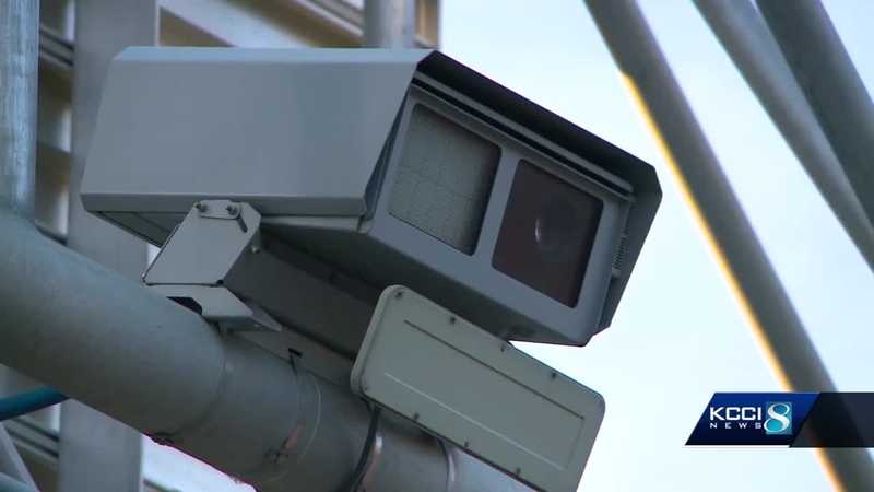 Iowa police chiefs praise new House bill to regulate traffic cameras