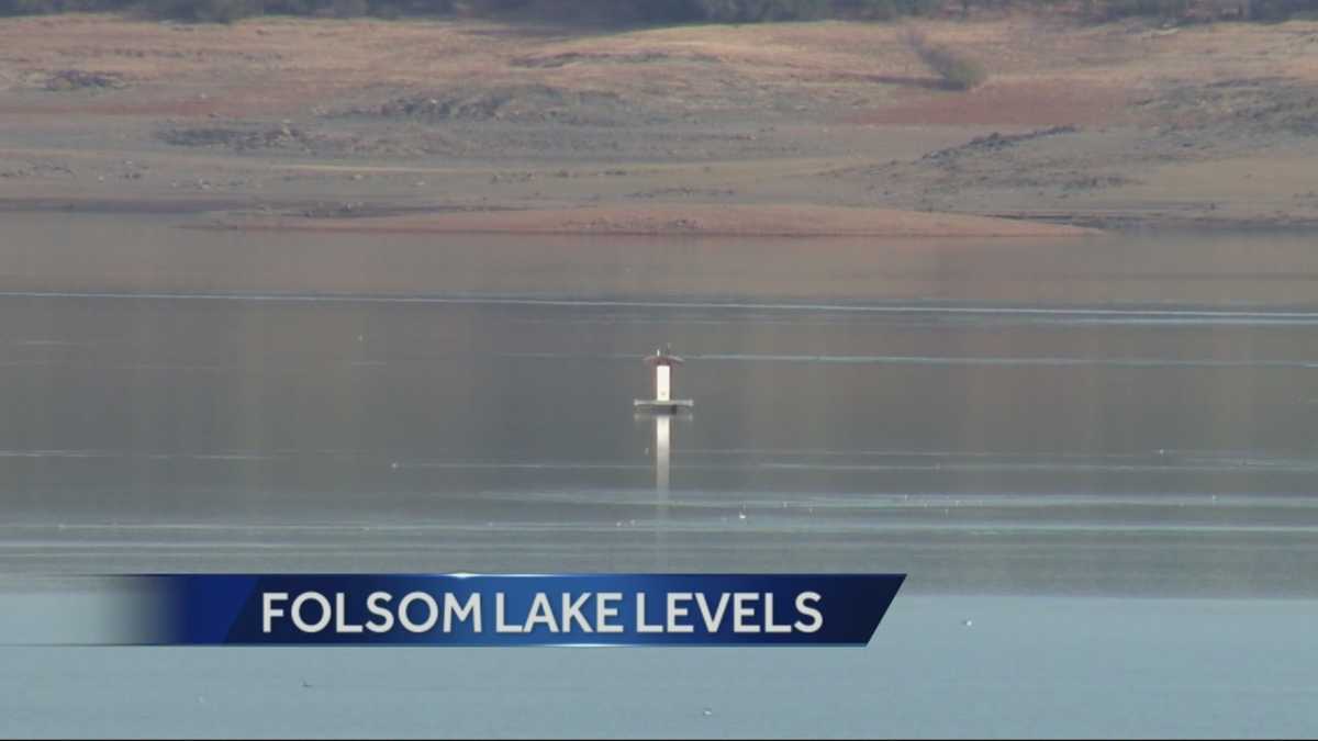 Experts examine Folsom Lake water levels