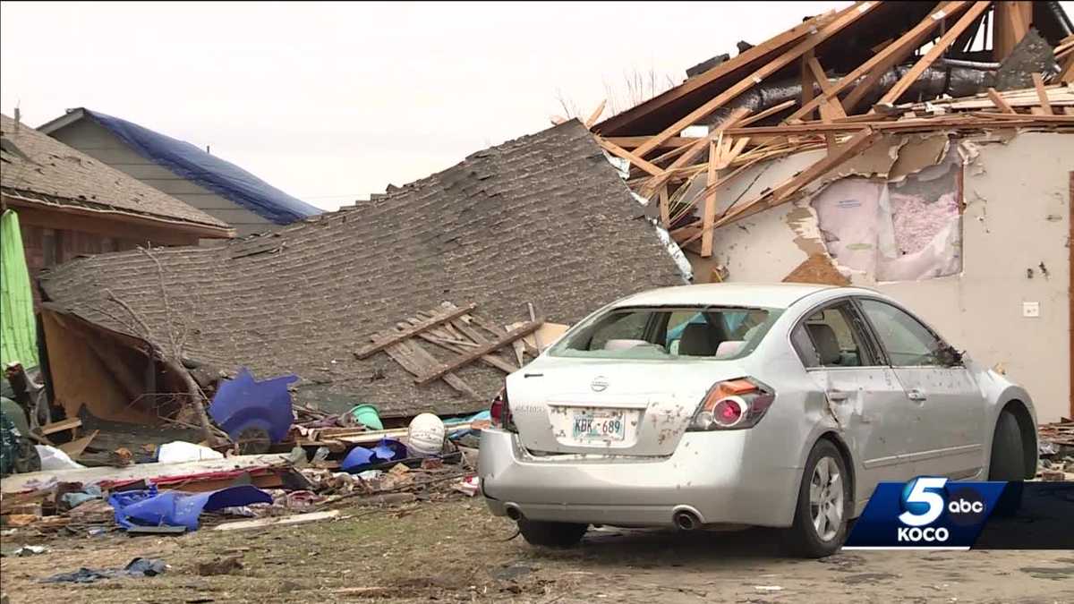 Oklahomans work to fix damage caused by Norman tornado