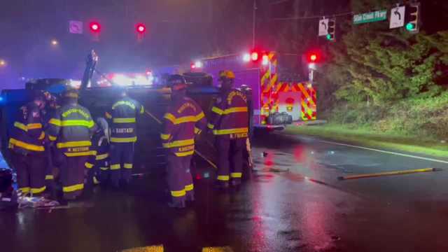 North Carolina: Winston-Salem crews respond to 3-vehicle car accident with 2 entrapments on Silas Creek Parkway - Vimarsana News