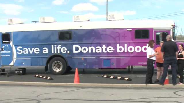 Blood drive held to honor LMPD officer, victims of Louisville's mass shooting - Vimarsana News