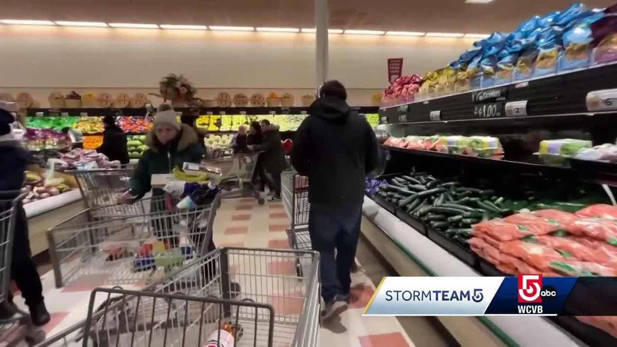 Inside the Chelsea Market Basket before a snowstorm