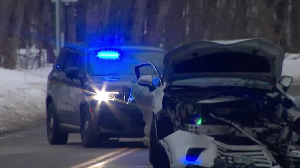 Bedford, New Hampshire crash: 2 people injured