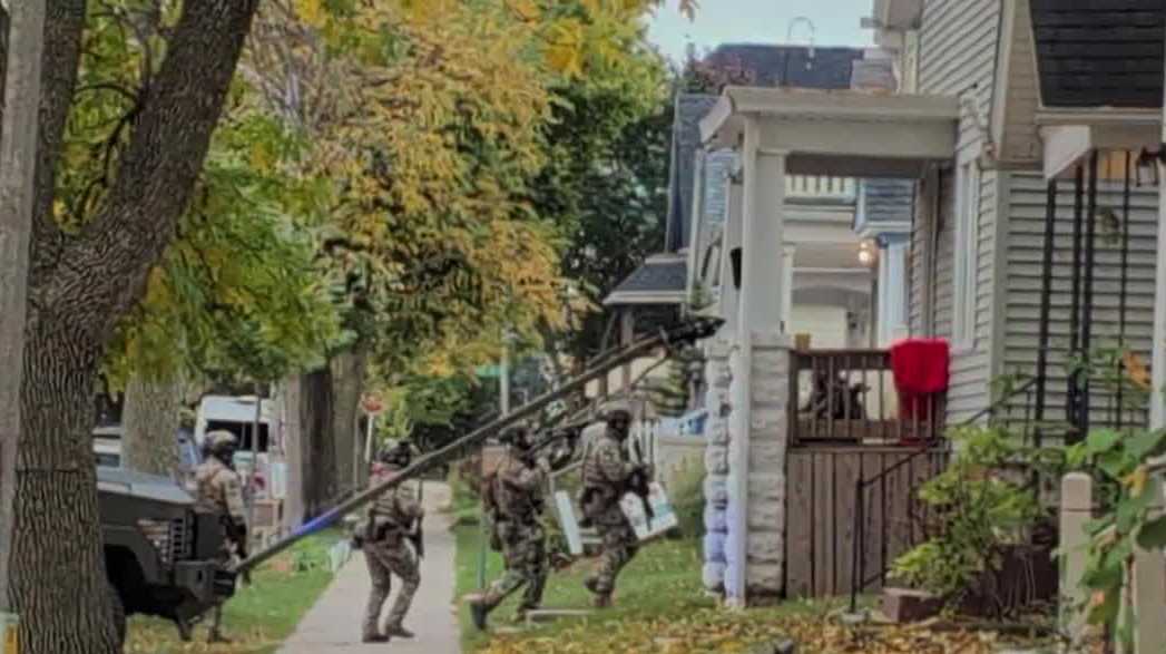 'They were tapping my phone for 6 weeks': FBI Milwaukee raid - WISN
