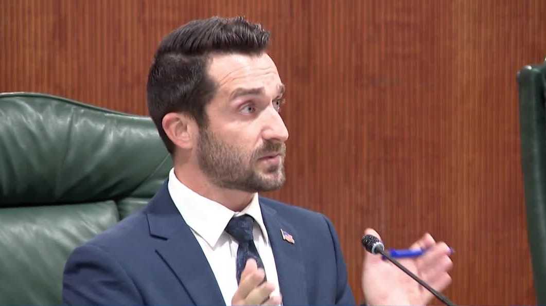 Apopka mayor announces hiring freeze after commissioners approve higher millage rate