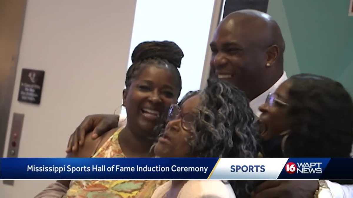 Crowd At Hall Of Fame Induction Ceremony Is Awful - The Spun: What's  Trending In The Sports World Today