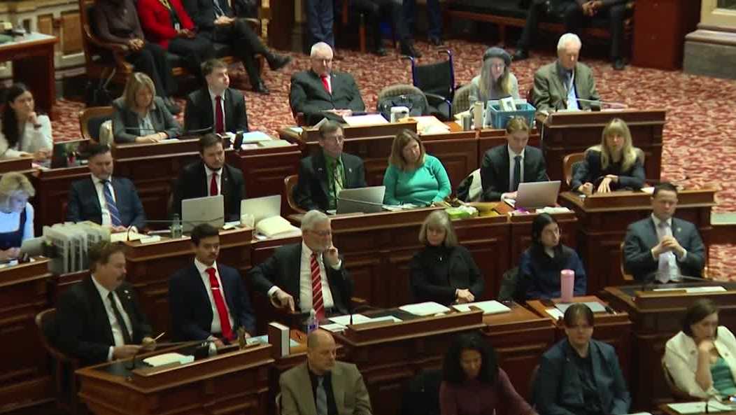 Property tax relief dominates opening day of Iowa legislative session