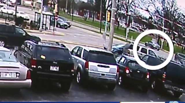 Milwaukee police chase ends in crash at car lot - Vimarsana News