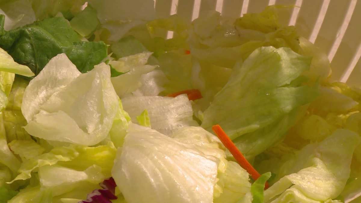 Experts say don't wash your prewashed salad