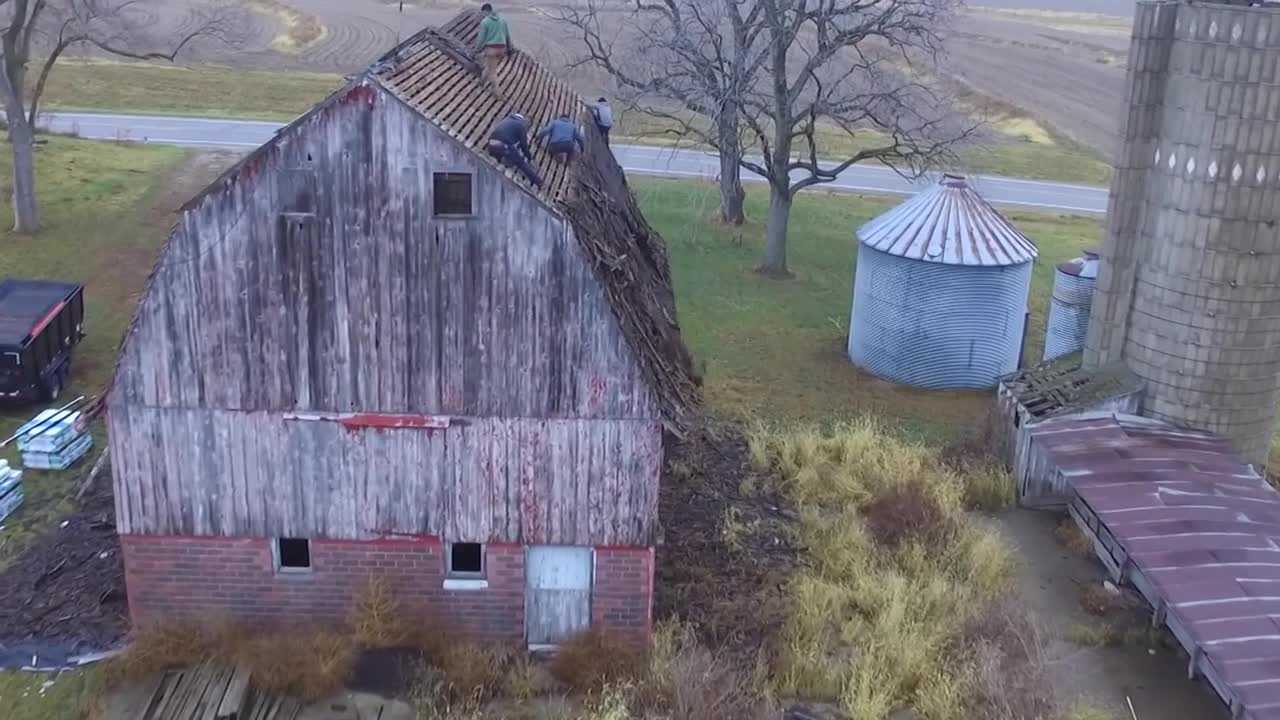 This Is Iowa: Iowans restore barn in tribute to their family's history, future