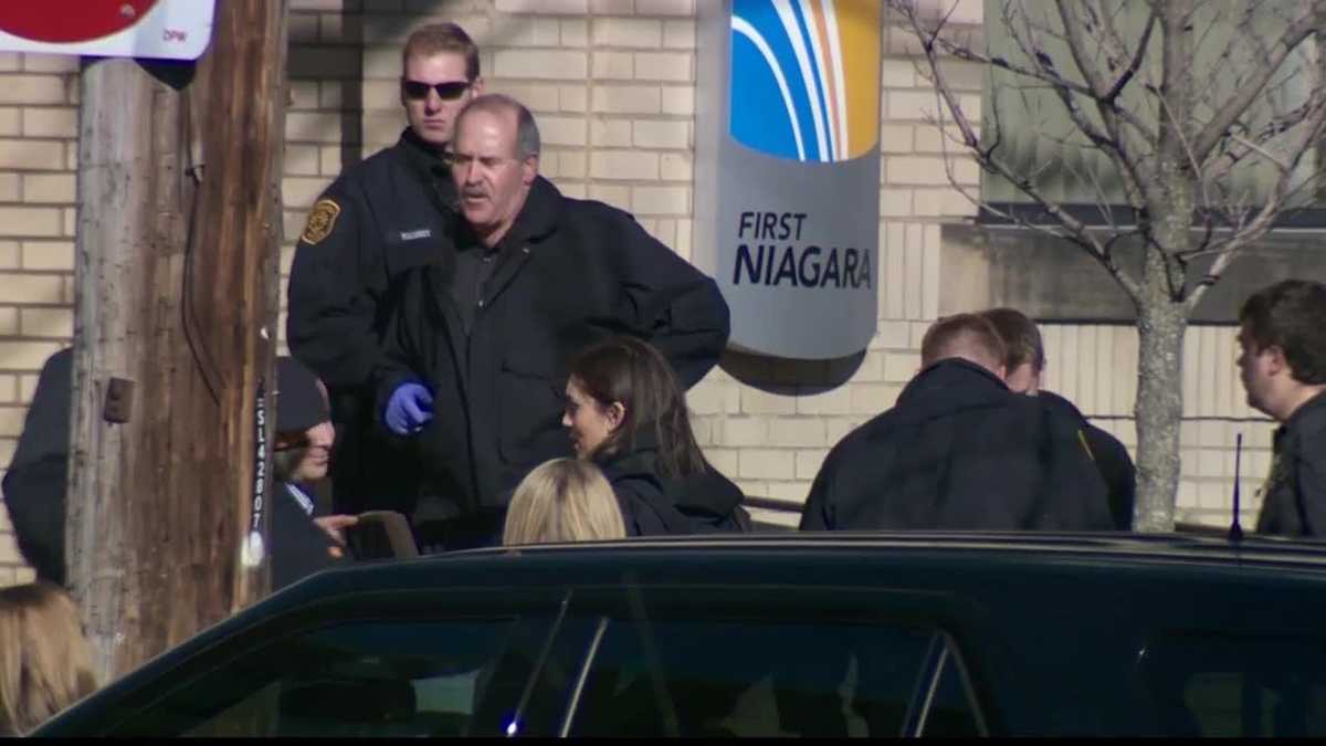 Mount Washington bank robbery suspect shot by police