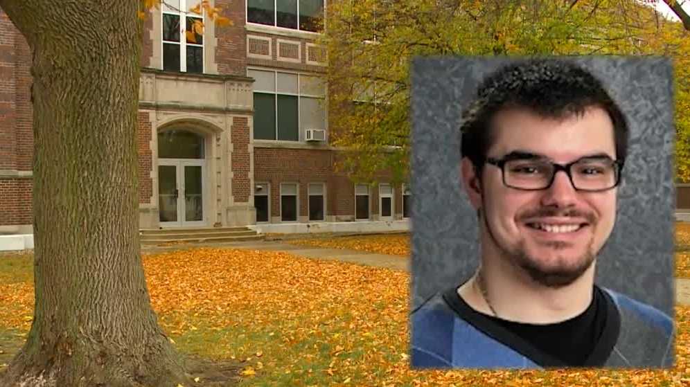 Police Look Into Texts Of Former Iowa Teacher Accused Of Sexual Misconduct 9949