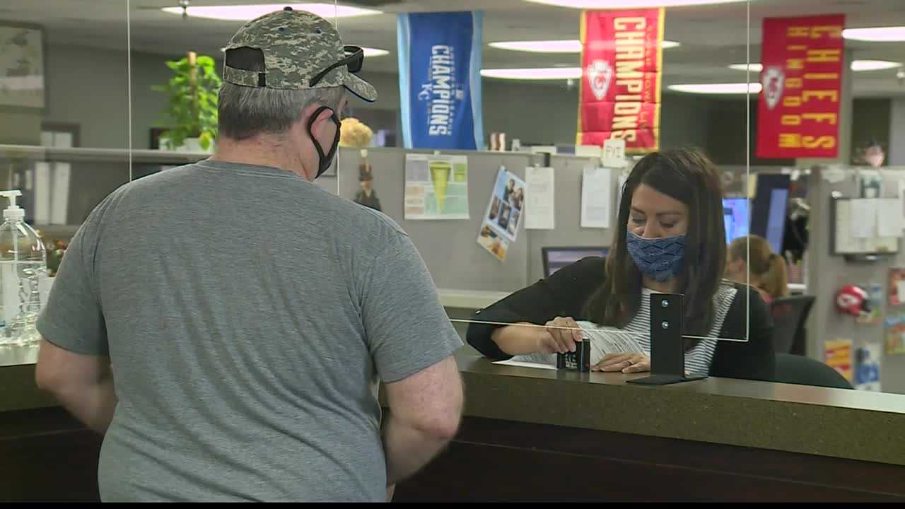 Johnson County Residents Keep Election Office Busy On Last Day Of Voter ...