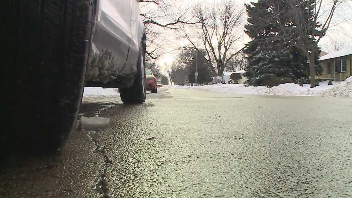 City crews still working to clear side streets