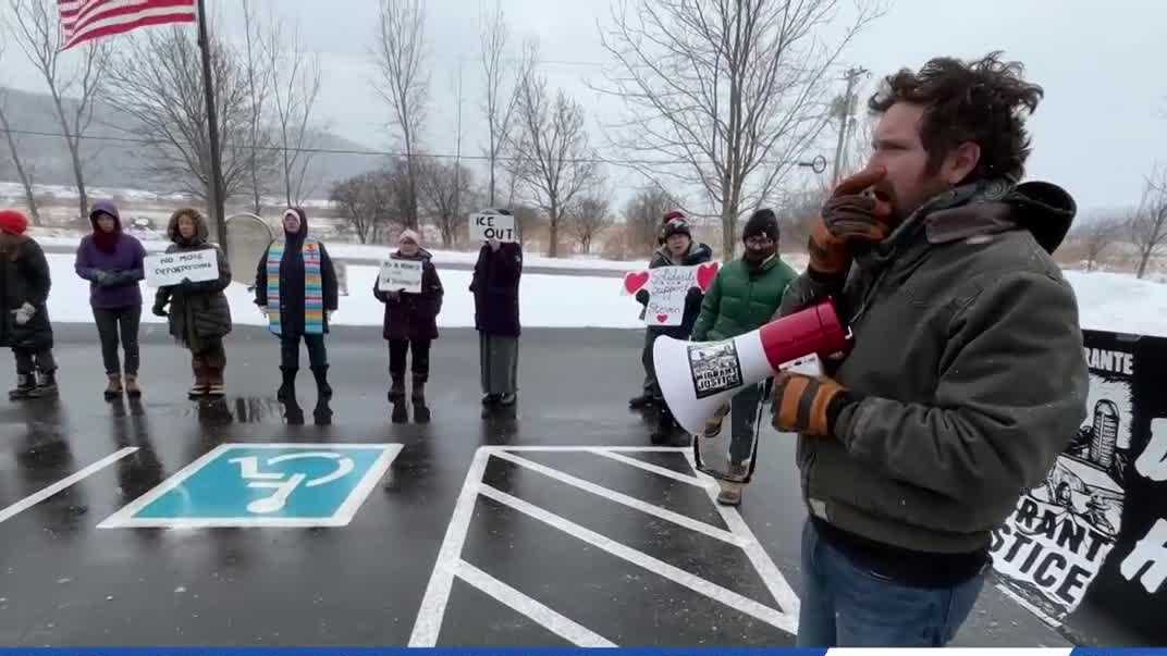 Migrant Justice holds emergency rally for release of man detained in Shelburne